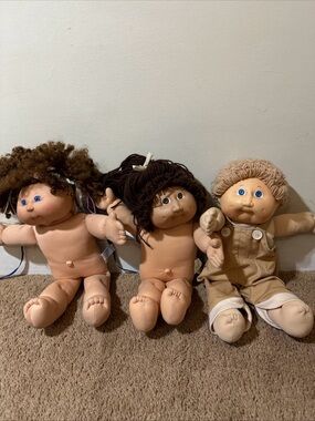 Lot Of 3 Cabbage Patch Kids Dolls Boy Girls Various Years 1980s 2005